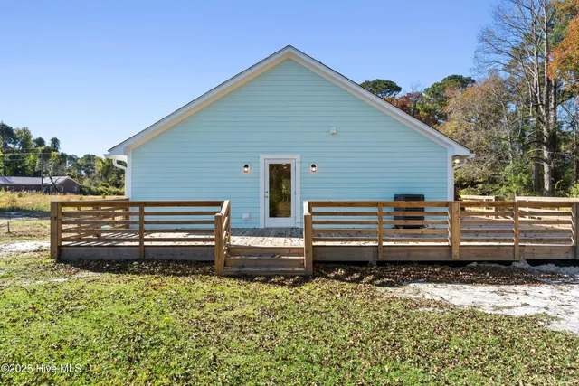 $340,000 | 1070 Midway Road Southeast, Bolivia, NC 28422