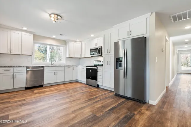 $340,000 | 1070 Midway Road Southeast, Bolivia, NC 28422