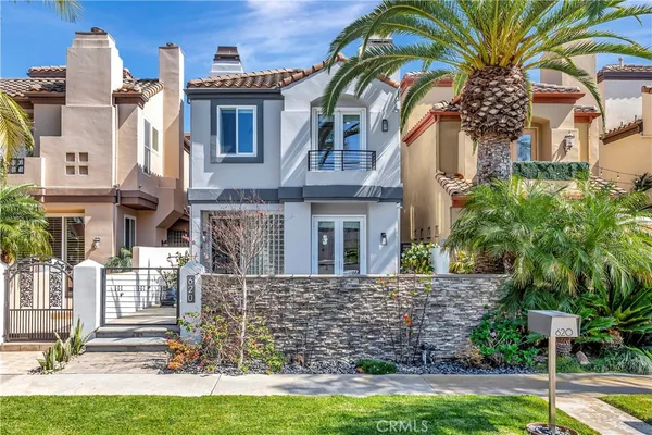 $2,399,000 | 620 22nd Street, Huntington Beach, CA 92648