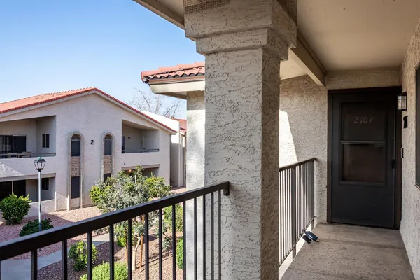 $1,499 | 10610 South 48th Street, Unit 2101, Phoenix, AZ 85044