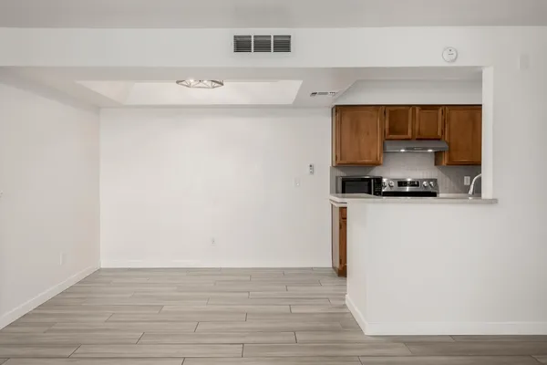 $1,499 | 10610 South 48th Street, Unit 2101, Phoenix, AZ 85044