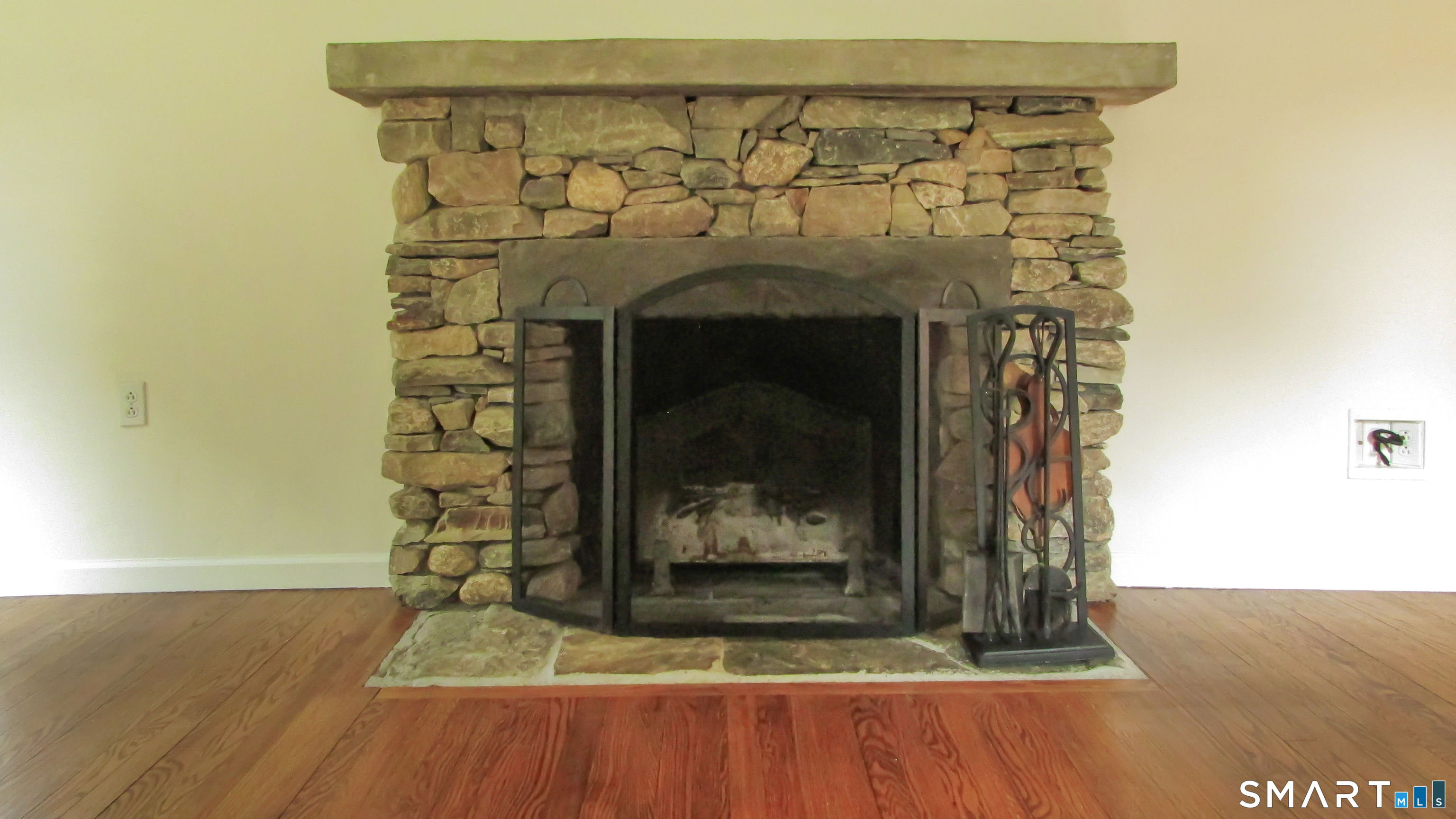 410 Pumpkin Hill Road Ledyard, CT 06339 - Photo 9 of 25