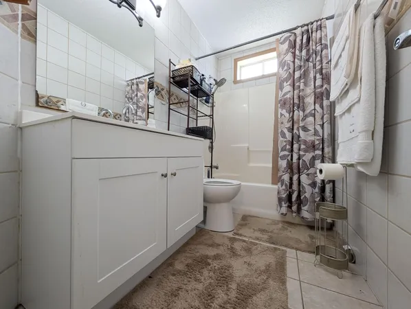 $299,900 | 238 Pinewood Boulevard, West Fargo, ND 58078