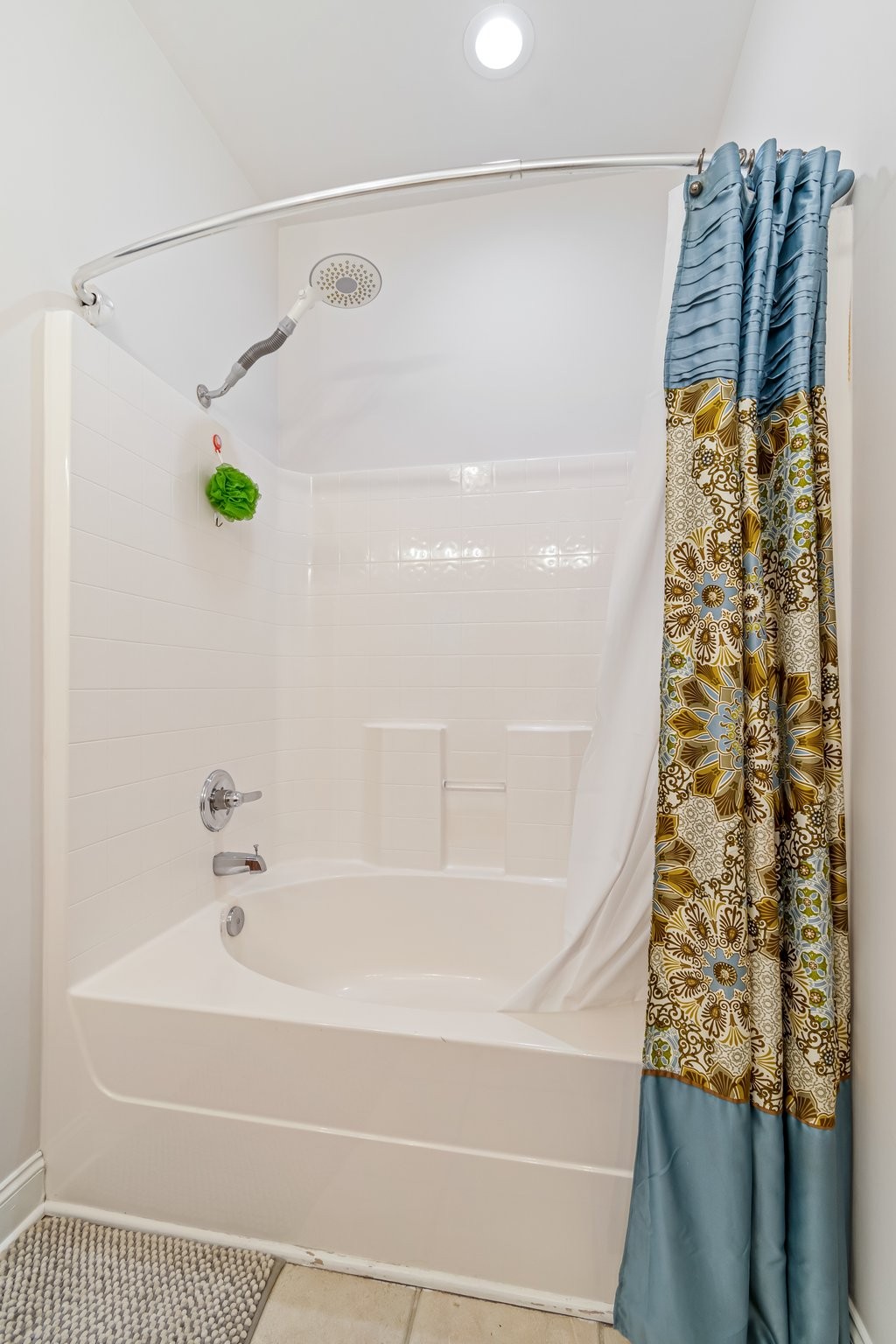 1685 Center Star Road Columbia, TN 38401 - Photo 28 of 68 a bathroom with a shower and a bathtub