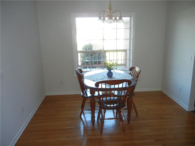 367 Brandon Road Manchester, TN 37355 - Photo 5 of 10 The Dining Area can be a casual hang-out place or a Formal space for entertaining guests.