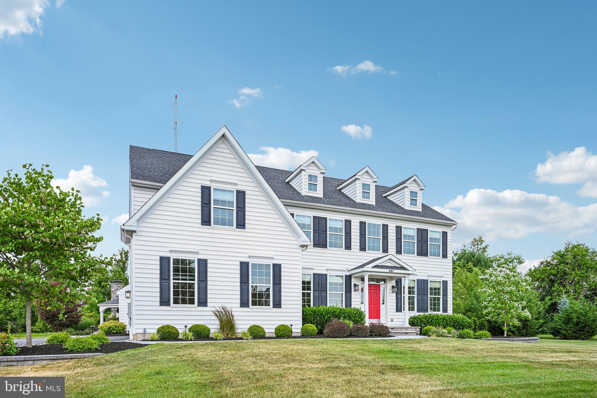 440 Elizabeth Way Hatfield, PA 19440 - Photo 3 of 60 Charming home with vibrant curb appeal.