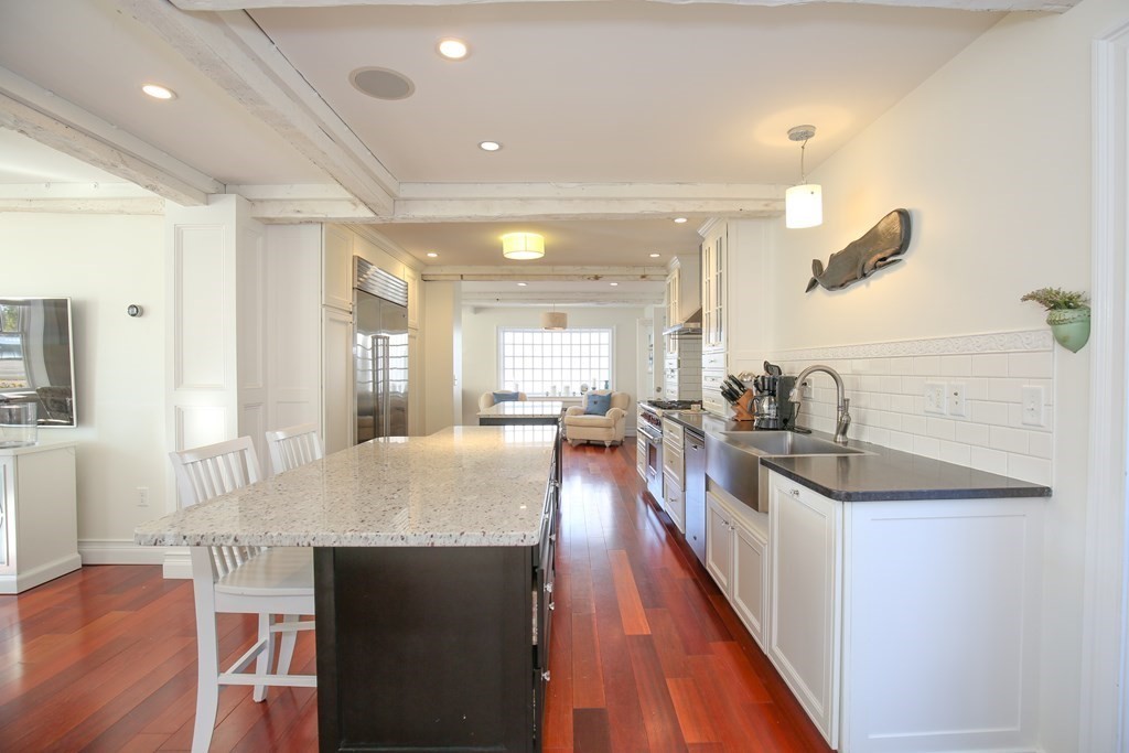 386 Main Street Amesbury, MA 01913 - Photo 12 of 42