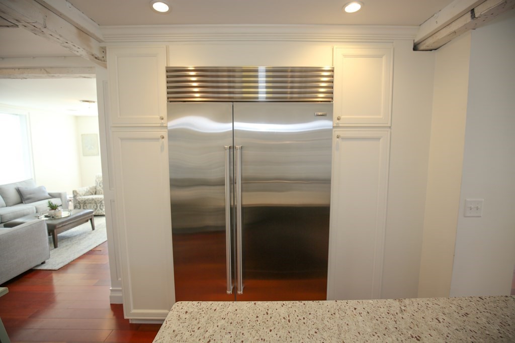 386 Main Street Amesbury, MA 01913 - Photo 13 of 42