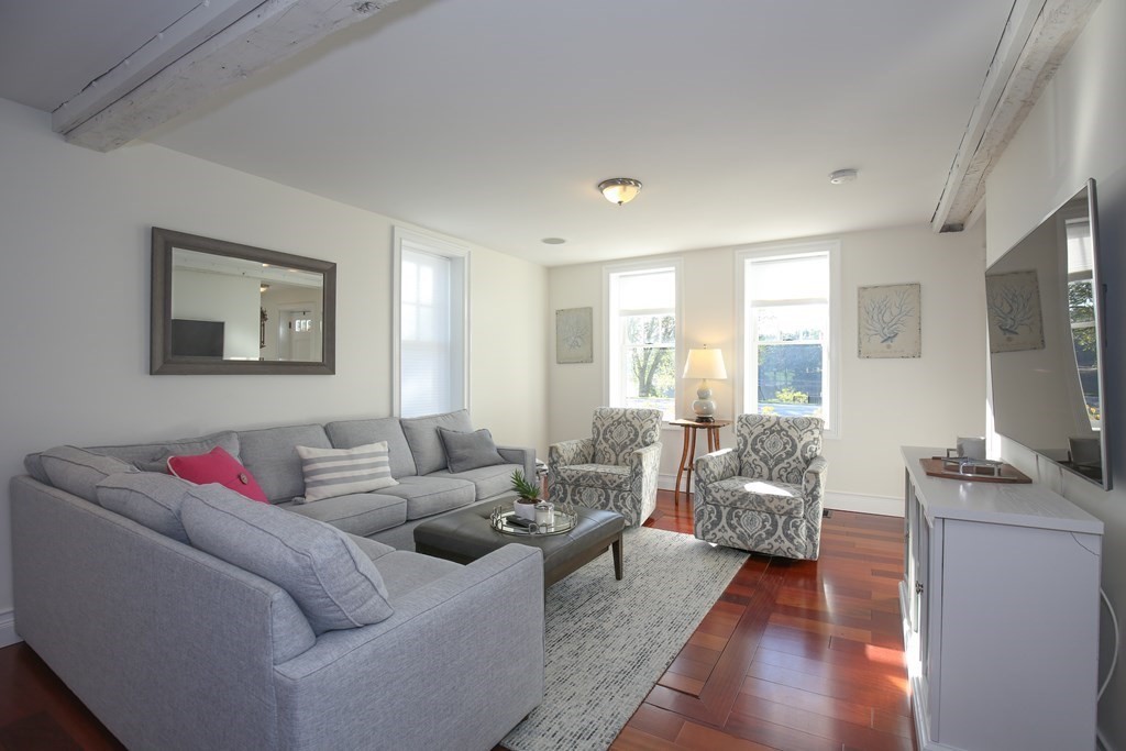 386 Main Street Amesbury, MA 01913 - Photo 16 of 42