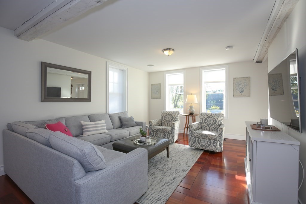 386 Main Street Amesbury, MA 01913 - Photo 17 of 42