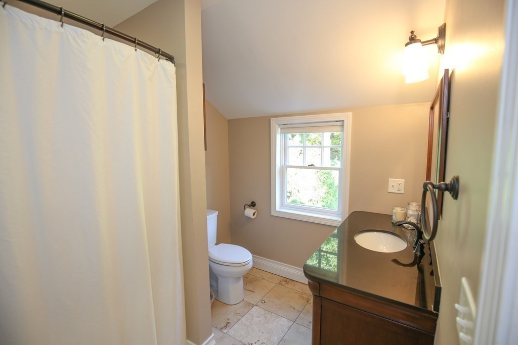 386 Main Street Amesbury, MA 01913 - Photo 26 of 42