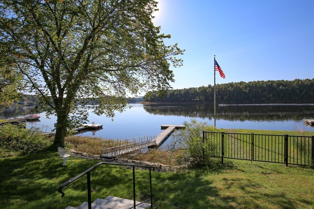 386 Main Street Amesbury, MA 01913 - Photo 3 of 42