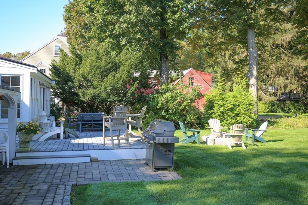 386 Main Street Amesbury, MA 01913 - Photo 32 of 42