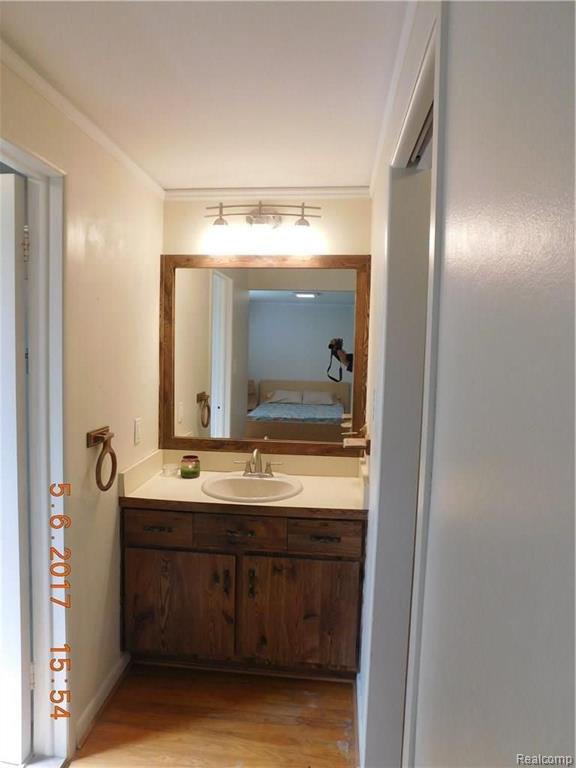 4290 Wendell Road West Bloomfield, MI 48323 - Photo 35 of 50