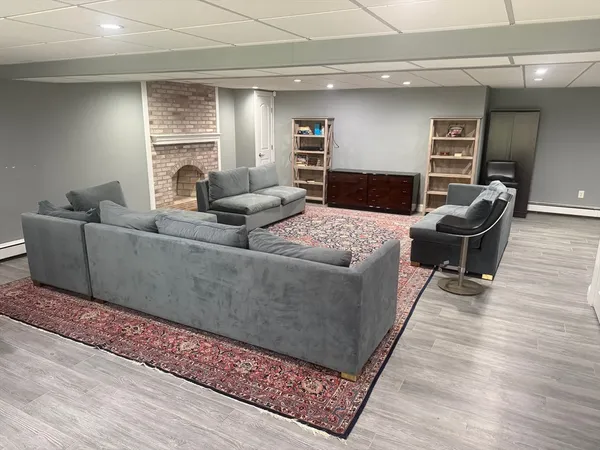 $2,500 | 6 Edgewood Road, Unit 1, Westborough, MA 01581