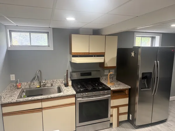 $2,500 | 6 Edgewood Road, Unit 1, Westborough, MA 01581