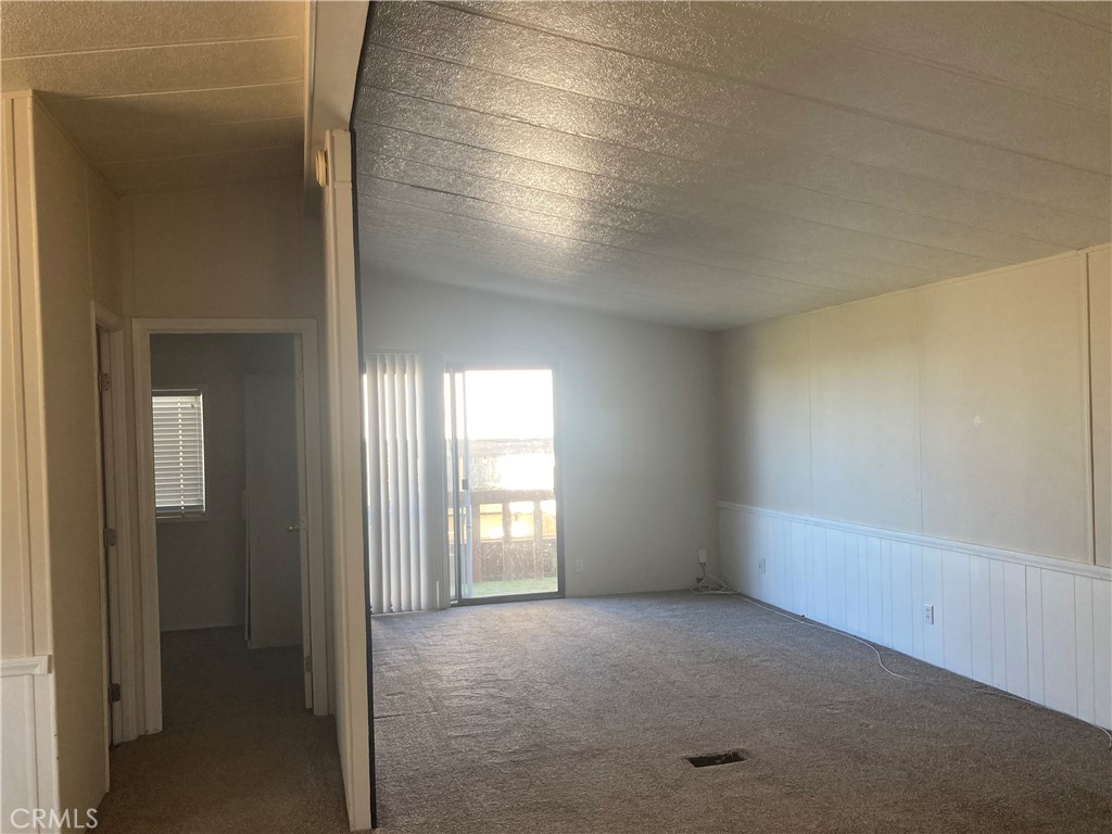 10756 La Mirada Road Phelan, CA 92371 - Photo 4 of 24