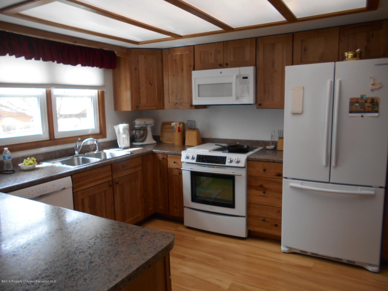 767 Cedar Court Rifle, CO 81650 - Photo 8 of 20 Kitchen
