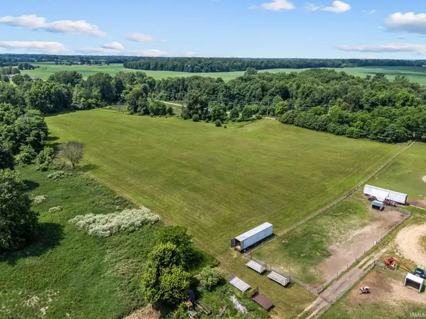 $3,000,000 | 1825 West Winona Avenue, Warsaw, IN 46580