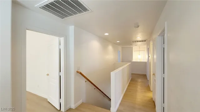 $2,700 | 4015 Mitra Court, Las Vegas, NV 89103