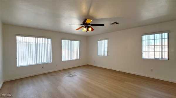 $2,450 | 4015 Mitra Court, Las Vegas, NV 89103