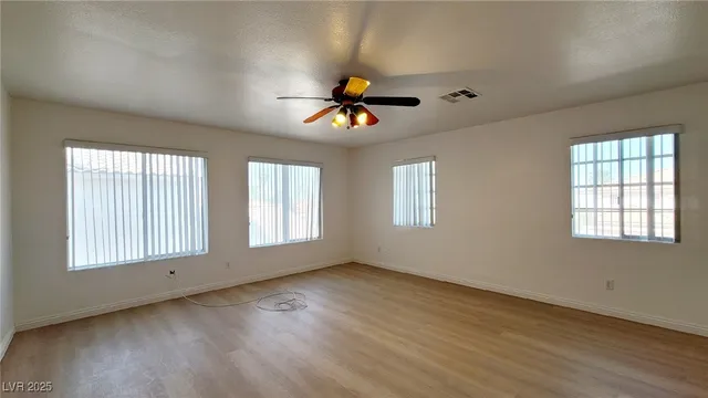 $2,700 | 4015 Mitra Court, Las Vegas, NV 89103