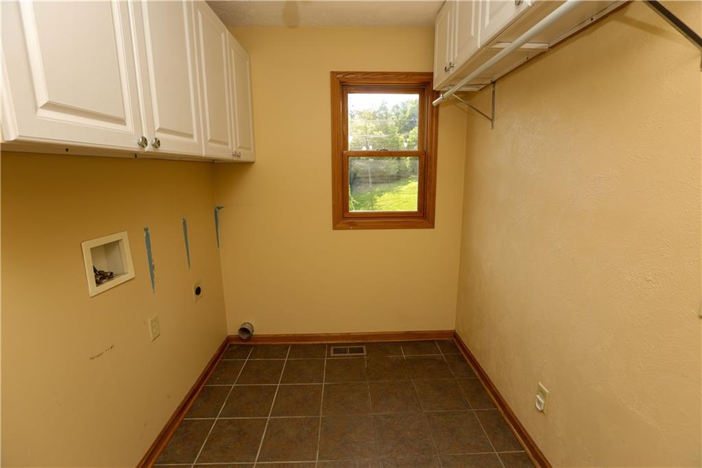 158 Snowdrift Road Eighty Four, PA 15330 - Photo 15 of 49