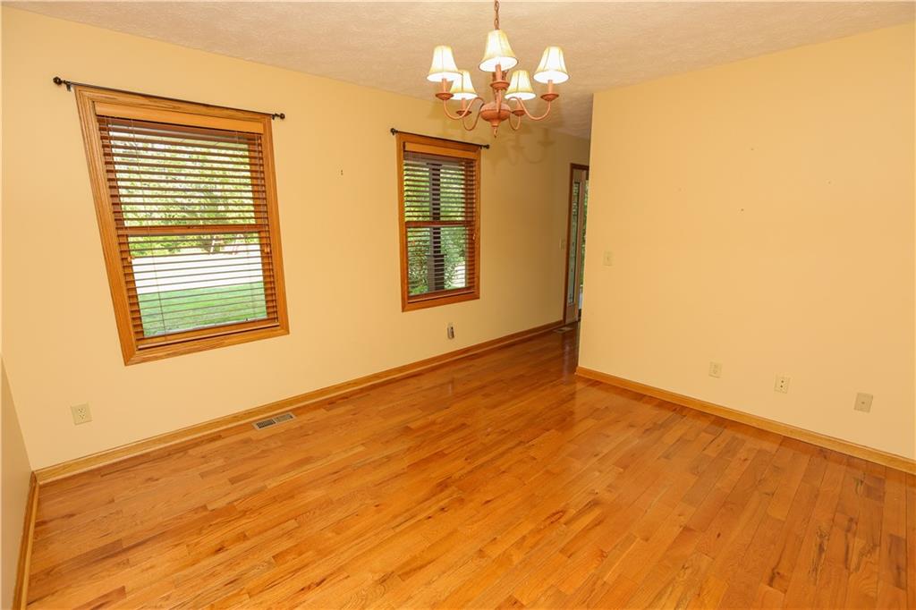 158 Snowdrift Road Eighty Four, PA 15330 - Photo 10 of 49