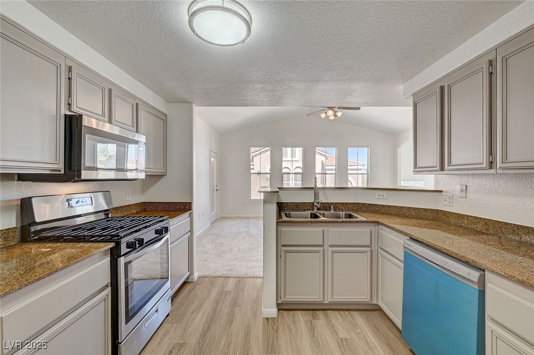10550 West Alexander Road, Unit 2220 Las Vegas, NV 89129 - Photo 13 of 72 Gallery Image 13