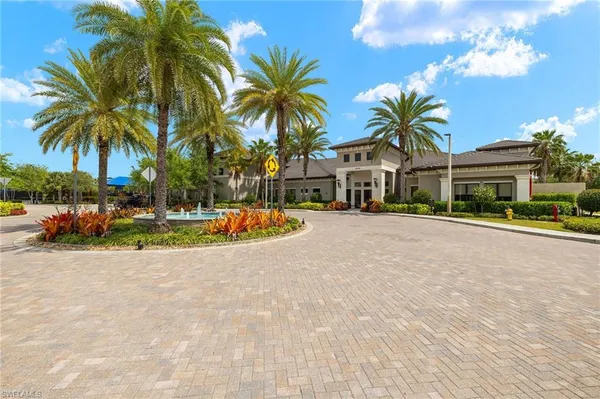 $699,000 | 4194 Amelia Way, Naples, FL 34119