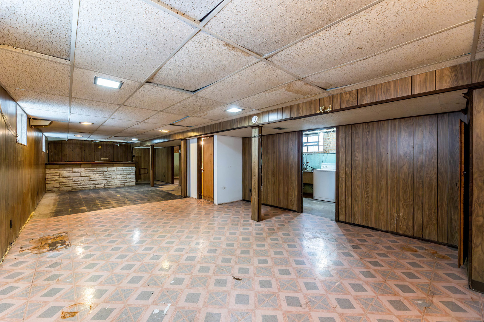 2117 West 71st Place Chicago, IL 60636 - Photo 20 of 31 a view of empty room with wooden floor