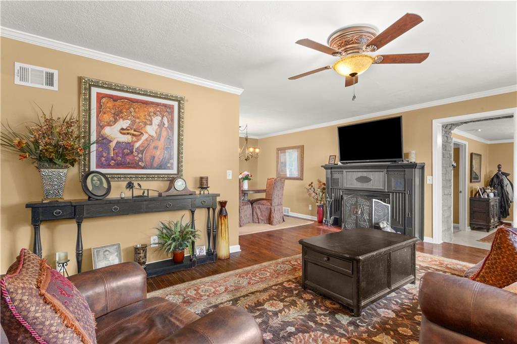 1916 James Downey Road Independence, MO 64057 - Photo 15 of 45