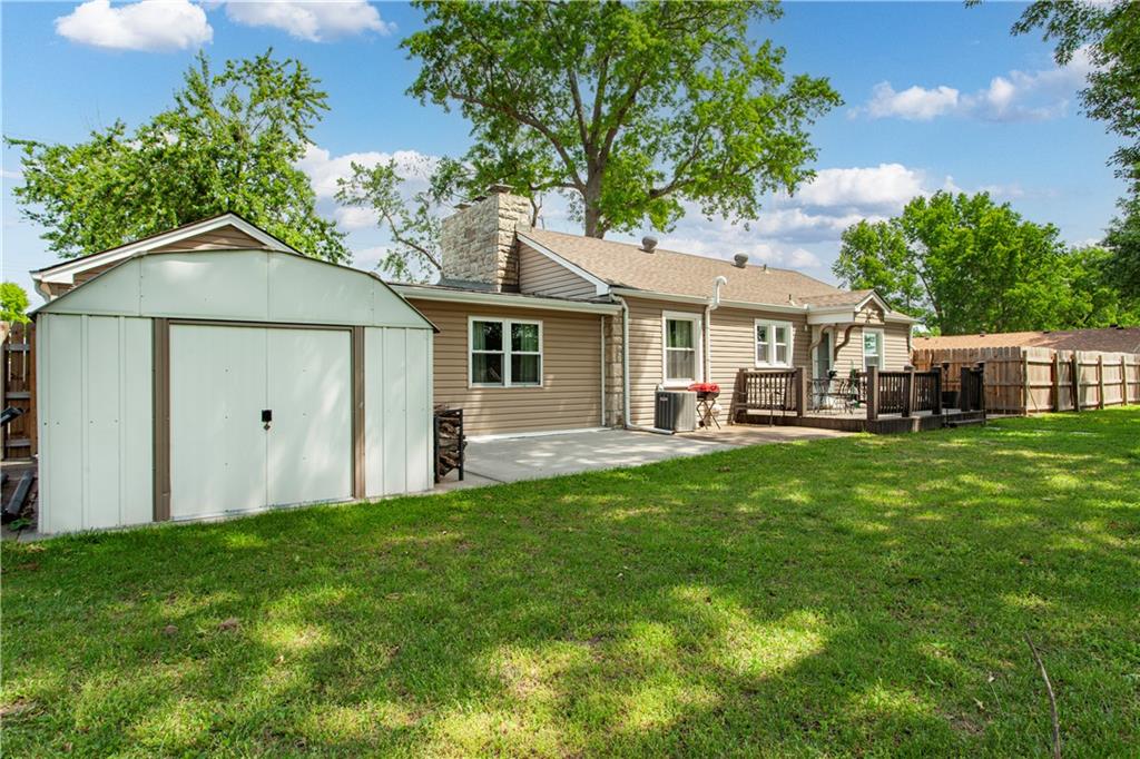 1916 James Downey Road Independence, MO 64057 - Photo 10 of 45