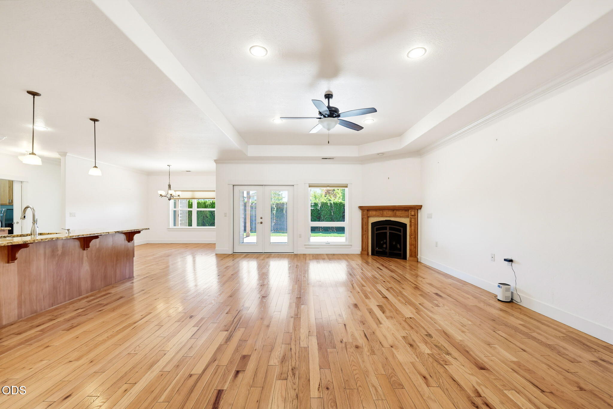 421 Stone Pointe Drive Central Point, OR 97502 - Photo 9 of 55 Gallery Image 9