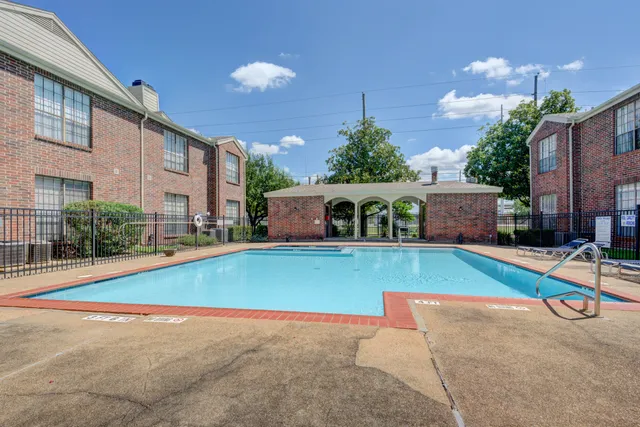 $1,200 | 2121 El Paseo Street, Unit 1705, Houston, TX 77054