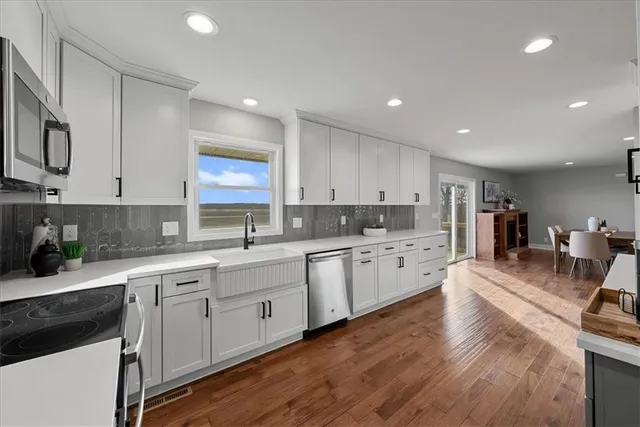 $885,000 | 37755 West 159th Street, Edgerton, KS 66021