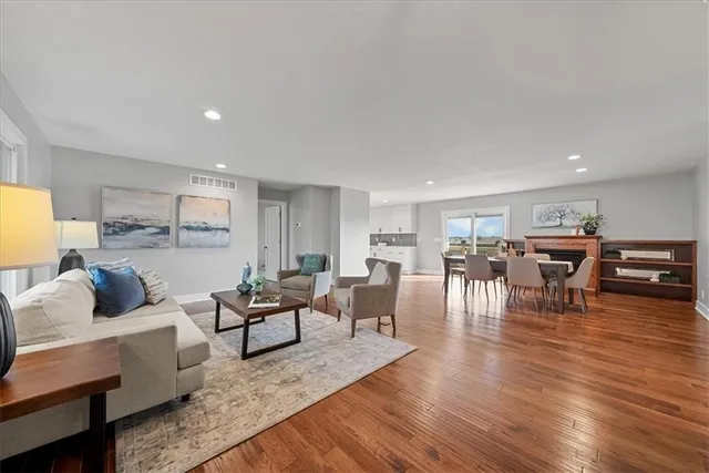 $885,000 | 37755 West 159th Street, Edgerton, KS 66021