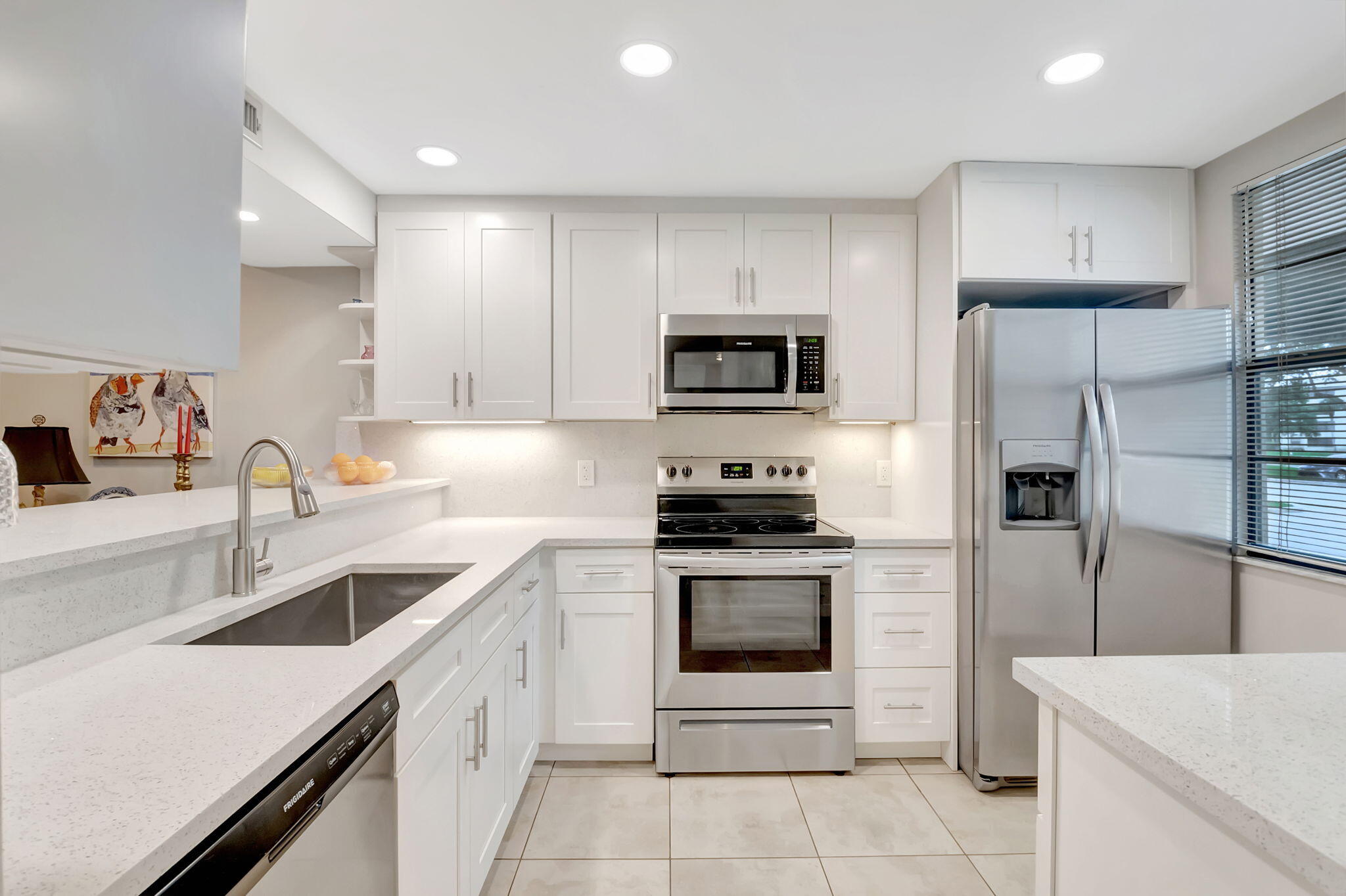 6097 Balboa Circle, Unit 103 Boca Raton, FL 33433 - Photo 4 of 31 Kitchen