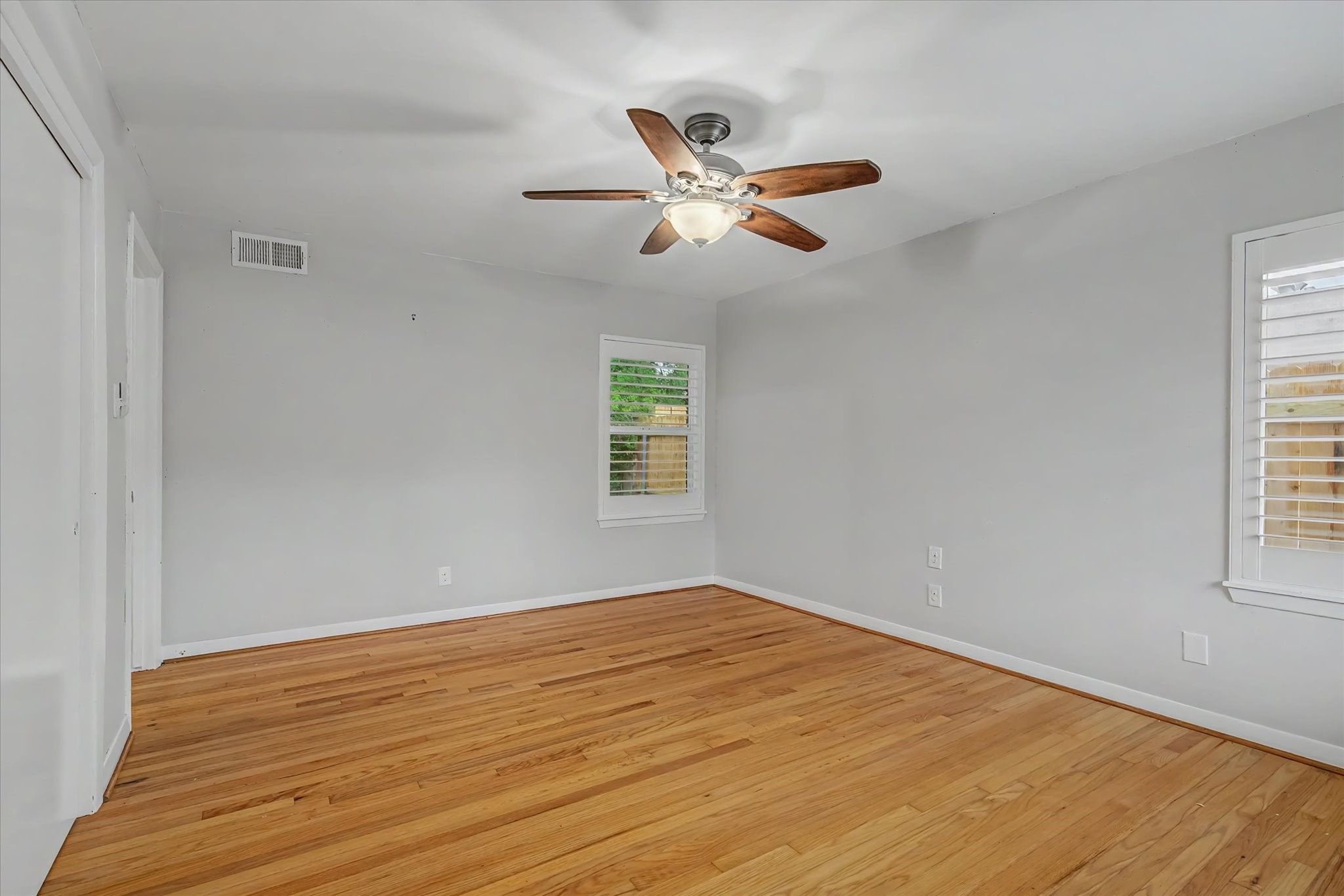2123 Ridgecrest Drive Houston, TX 77055 - Photo 26 of 44