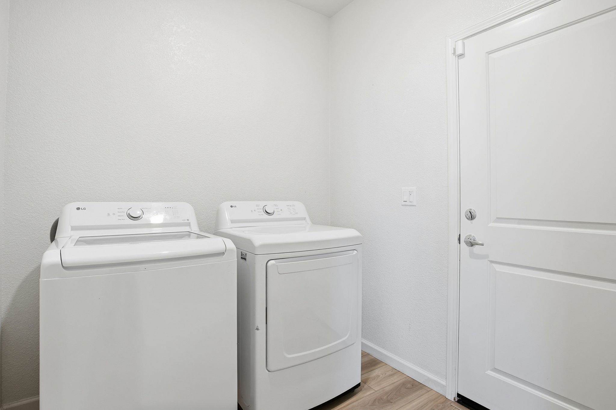 2055 Stars Drive Rio Vista, CA 94571 - Photo 32 of 43 a utility room with dryer and washer