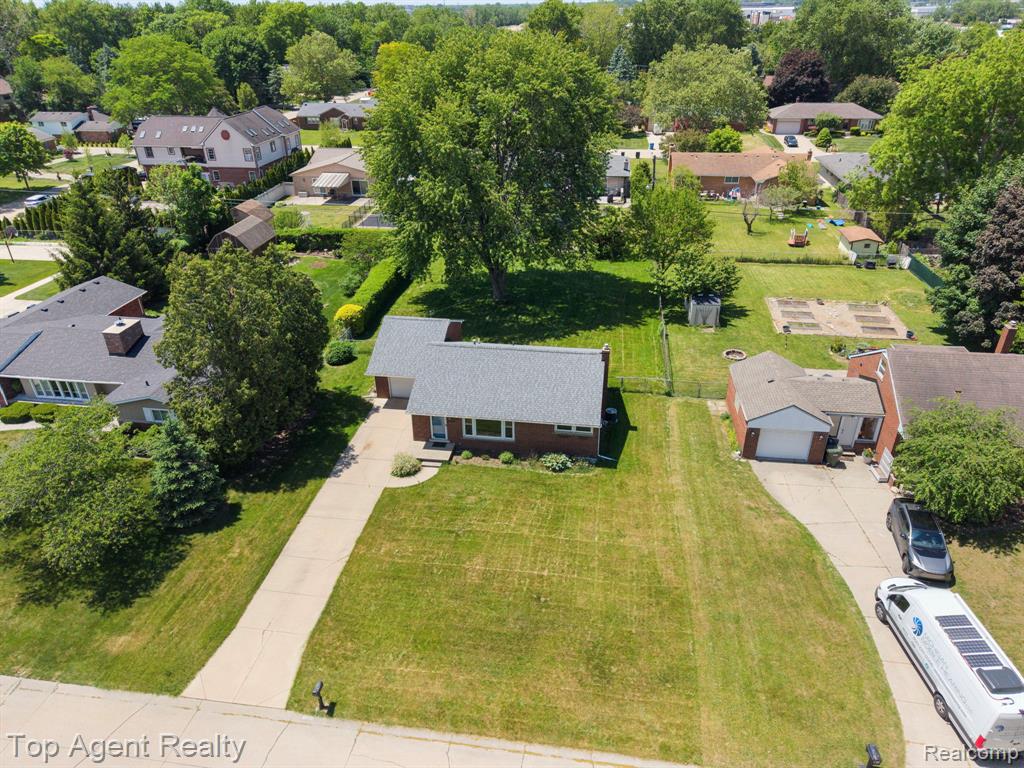 36365 Briarcliff Road Sterling Heights, MI 48312 - Photo 43 of 52