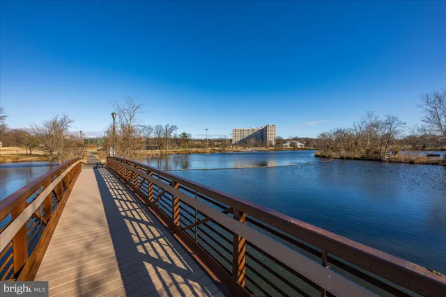 $575,000 | 171 Somervelle Street, Unit 211, Alexandria, VA 22304