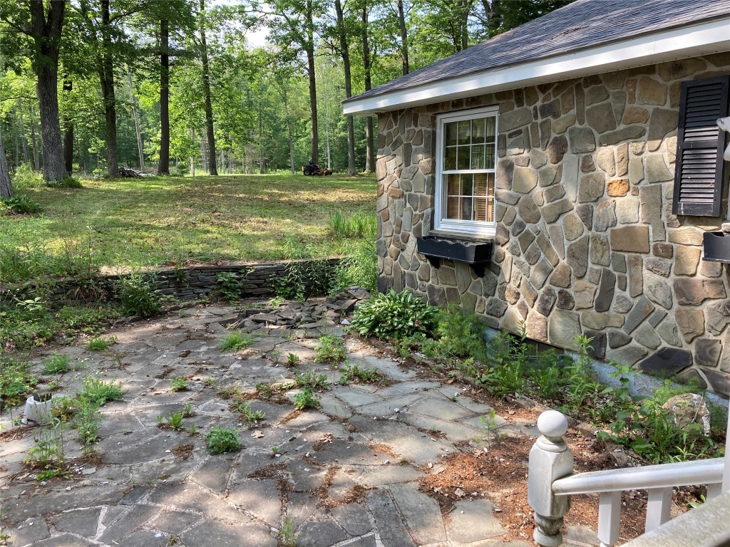 18 Skyline Road Owego, NY 13827 - Photo 4 of 49