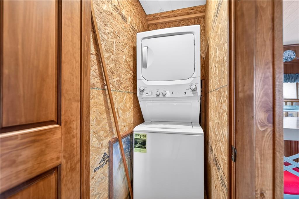 447 Lake Road Addison, PA 15411 - Photo 41 of 47 a utility room with dryer and washer