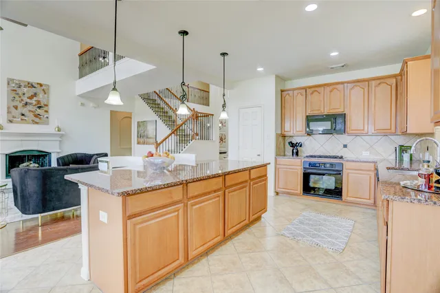 $3,500 | 13508 Sweet Wind Court, Pearland, TX 77584