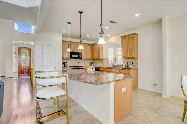 $3,500 | 13508 Sweet Wind Court, Pearland, TX 77584