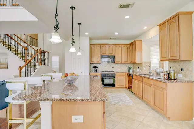 $3,500 | 13508 Sweet Wind Court, Pearland, TX 77584