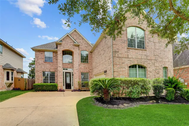 $3,500 | 13508 Sweet Wind Court, Pearland, TX 77584
