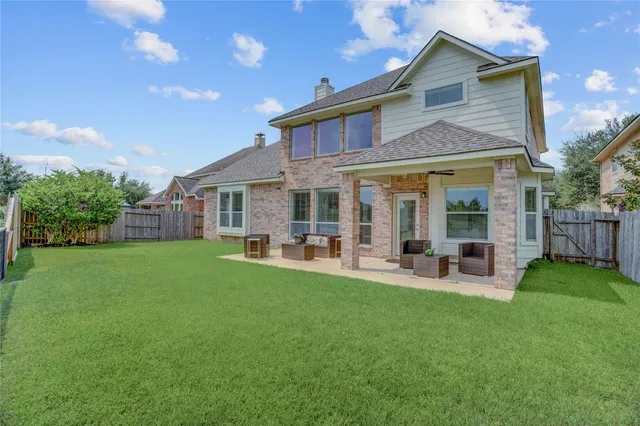 $3,500 | 13508 Sweet Wind Court, Pearland, TX 77584