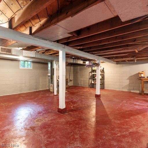 6602 Chestnut-Ridge Road Hubbard, OH 44425 - Photo 23 of 32 Add carpet and a sofa and it's a mancave or playroom
